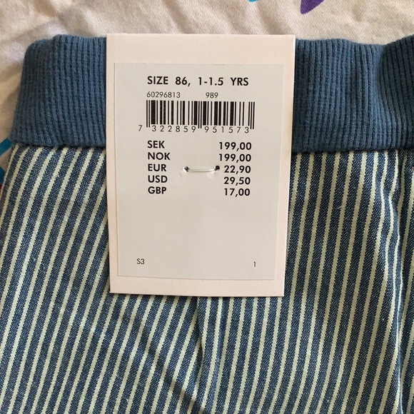 Polarn O. Pyret striped shorts 86 or 12-18mo. - Picture 4 of 7